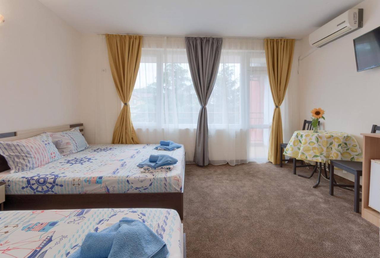 Kazlarov Guest House كيتن المظهر الخارجي الصورة